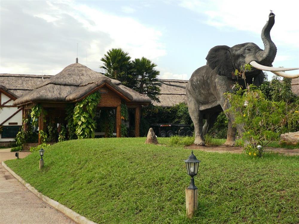 Mweya Safari Lodge