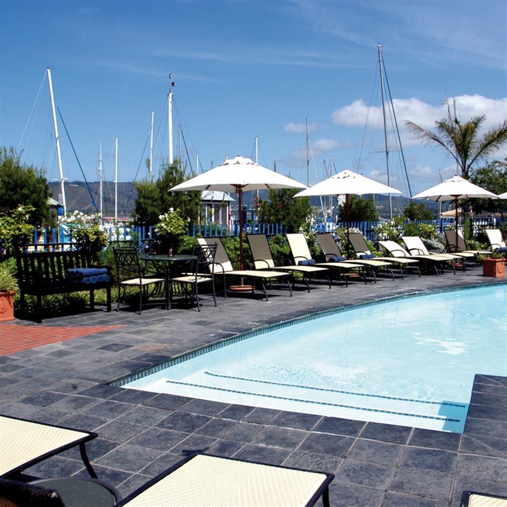 Knysna Quays Hotel