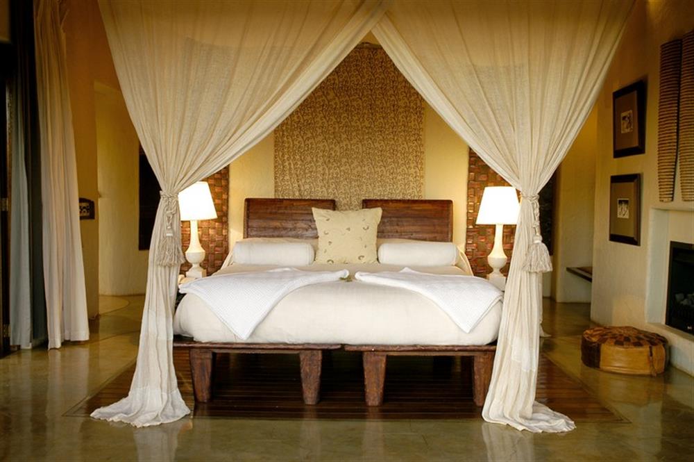 Madikwe Hills Private Game Lodge