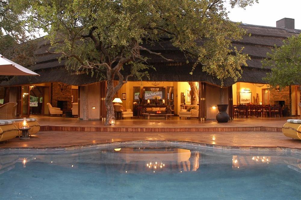 Tuningi Safari Lodge