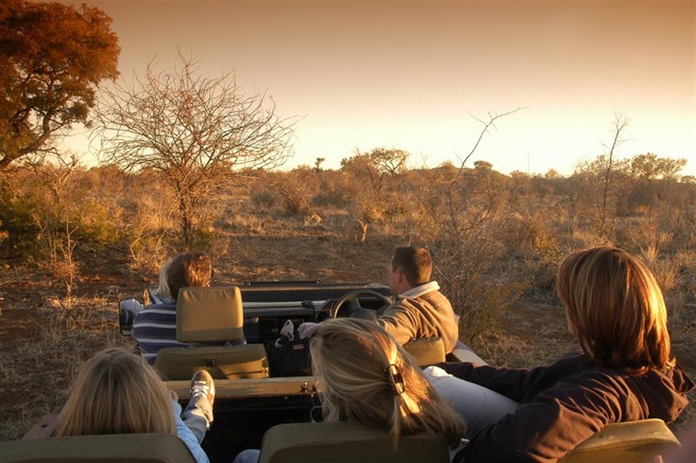 Tuningi Safari Lodge