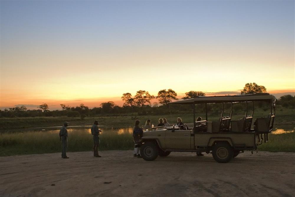 Rhino Post Safari Lodge