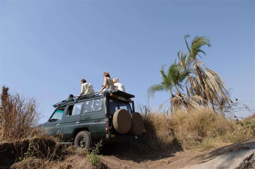 Serengeti Safari Camp