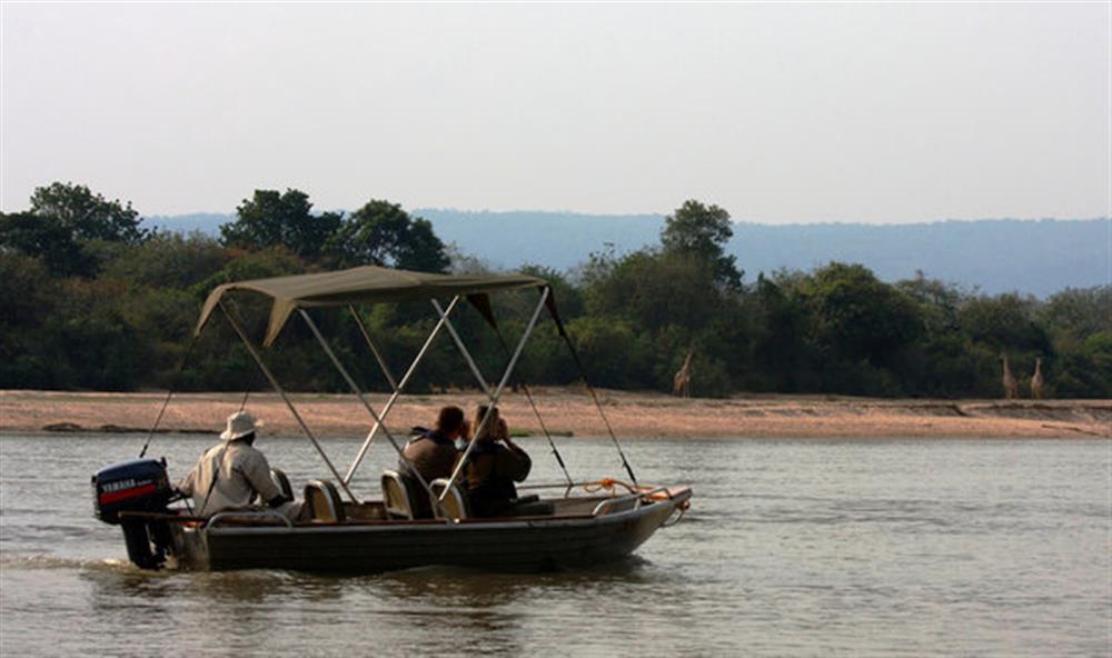 Serena Mivumo River Lodge