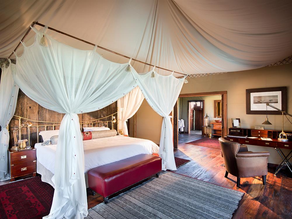 Duba Plains Camp